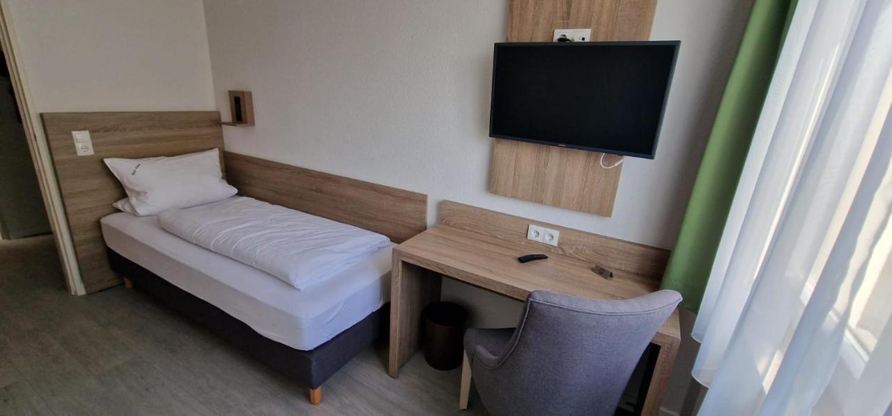 Hotel Ladage フランクフルト エクステリア 写真